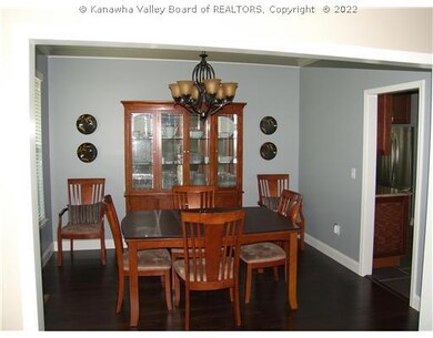 13 Chandler Cir, Scott Depot, WV 25560 - photo 6