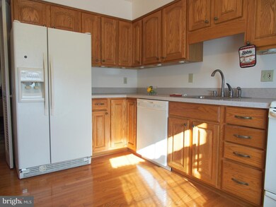 18 Castlehill Ct, Lutherville Timonium, MD 21093 - photo 3