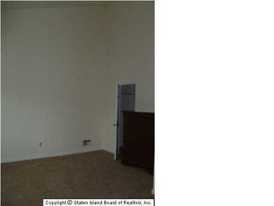 404 Lisk Ave unit A, Staten Island, NY 10303 - photo 4