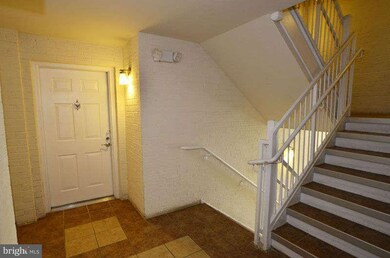 4151 S Four Mile Run Dr unit 304, Arlington, VA 22204 - photo 5