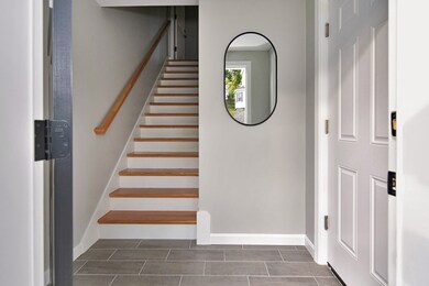 29 Milton St, Worcester, MA 01605 - photo 3