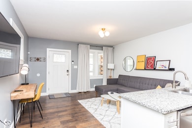 1524 S East St, Indianapolis, IN 46225 - photo 3