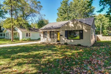 1455 E Stanford St-3