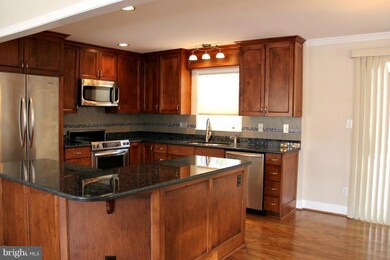 6715 Haycock Rd, Falls Church, VA 22043 - photo 2