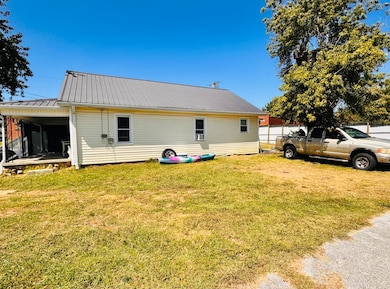 209 Orchard St, Science Hill, KY 42553 - photo 6