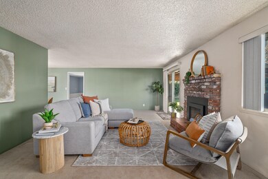759NLaurelSt-011