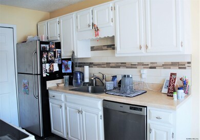 503 Cambridge Manor Dr, Schenectady, NY 12302 - photo 7