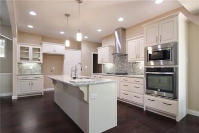 5645 Treeline Dr, Columbus, IN 47201 - photo 2