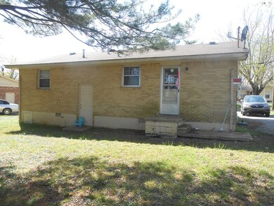 707 Hawthorne St, Hopkinsville, KY 42240 - photo 2