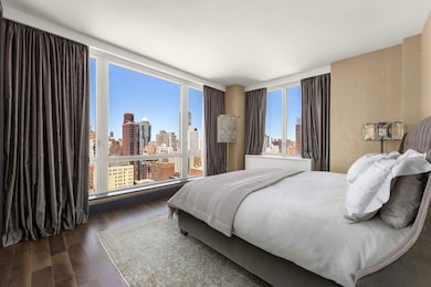 Bridge Tower Place unit 24C, New York, NY 10022 - photo 4