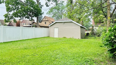 2960 McKoon Ave, Niagara Falls, NY 14305 - photo 6