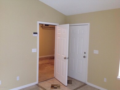 7643 Jillian Ct, Jacksonville, FL 32210 - photo 5