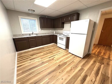 643 Allegheny St unit side, Follansbee, WV 26037 - photo 3