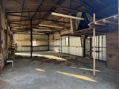 205 S Parkway Dr, Alvarado, TX 76009 - photo 5