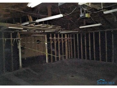 Detached Garage. Inside