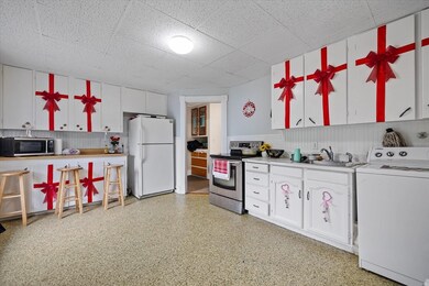 66 Fairfield St, Worcester, MA 01602 - photo 5