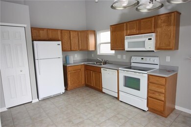 2952 Lodgepole Dr, Whiteland, IN 46184 - photo 3