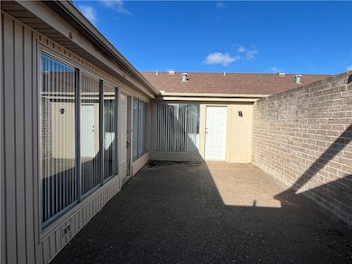 5002 Wingfoot Ln unit B, Corpus Christi, TX 78413 - photo 3