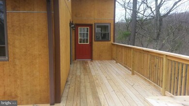 826 Pioneer Trail, Great Cacapon, WV 25422 - photo 4