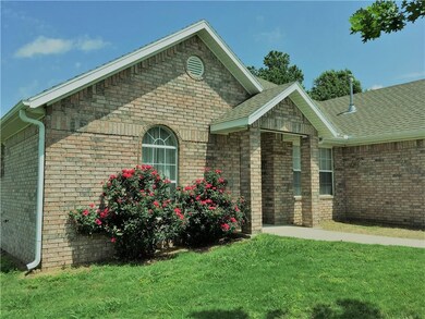 606 Westwood Ave, Prairie Grove, AR 72753 - photo 2