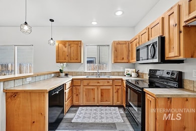 4425 W Freemont St, Boise, ID 83706 - photo 5