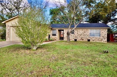 303 E 2nd St, Weatherford, TX 76086 - photo 2