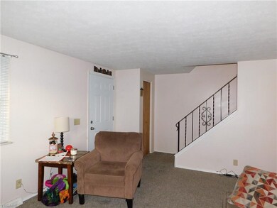 2826 Saint Elmo Ave NE, Canton, OH 44714 - photo 5