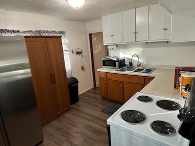 1019 W 7th Ave, Mitchell, SD 57301 - photo 7