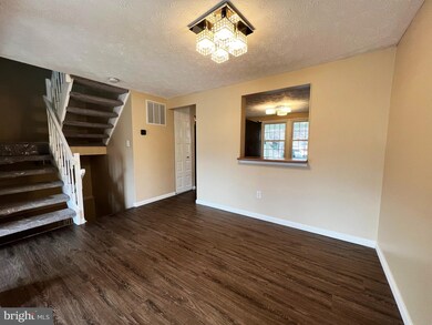 19119 Partridge Wood Dr, Germantown, MD 20874 - photo 6