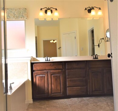 1213 Glen Ct, Weatherford, TX 76087 - photo 5