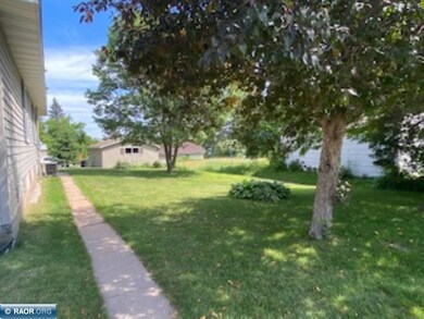 12 3rd St NW, Chisholm, MN 55719 - photo 3