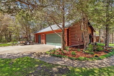 Detached 2.5 stall garage