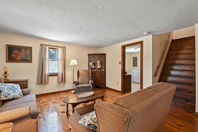 755 Barre Rd, New Braintree, MA 01531 - photo 5