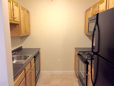 100 Sentinel Ct unit 310, Manchester, NH 03103 - photo 7