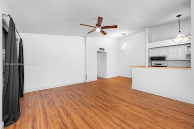 933 NE 199th St unit 207, Miami, FL 33179 - photo 7
