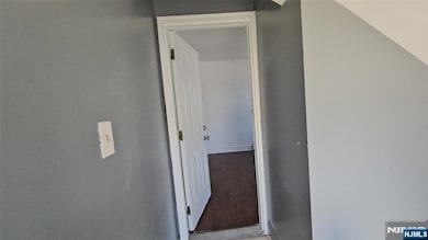 264-266 Pomona Ave unit 3, Newark, NJ 07112 - photo 5