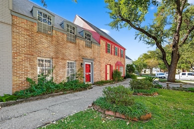 5204 Arboles Dr unit B, Houston, TX 77035 - photo 2