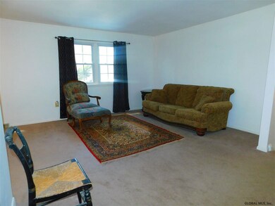 6 Stuyvesant Ct, Ballston Spa, NY 12020 - photo 4