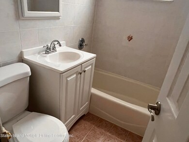 157 Garretson Ave unit 2, Staten Island, NY 10304 - photo 6