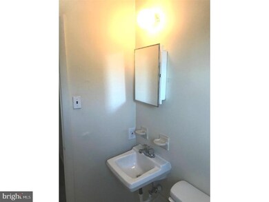 219 W 5th St unit 2ND FL, Lansdale, PA 19446 - photo 5