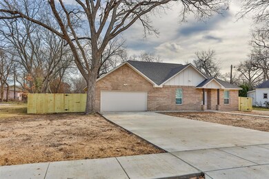 620 N Dixon St, Gainesville, TX 76240 - photo 2