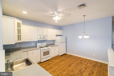 1074 Bordeaux Ln, Pennsburg, PA 18073 - photo 6