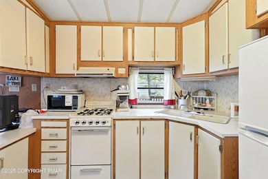 WL2174 Quail Trail unit WL2174, Covington Township, PA 18444 - photo 7