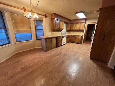 106 Camelot Dr, Weatherford, TX 76086 - photo 3