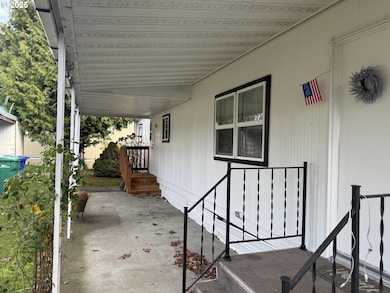 13045 SE Stark St, Portland, OR 97233 - photo 2