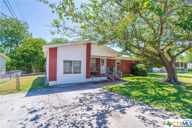 2303 Crescent Dr, Copperas Cove, TX 76522 - photo 4