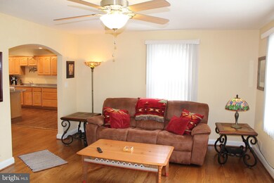 1209 Meadow View Rd, Pasadena, MD 21122 - photo 5