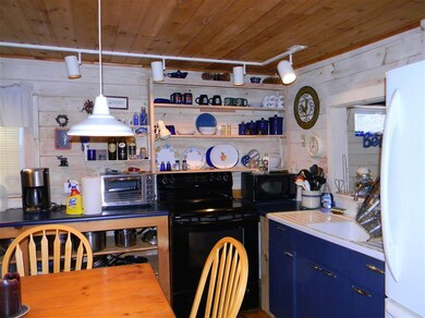 43 Montgomery Rd unit M 405 L 019, Stark, NH 03582 - photo 5