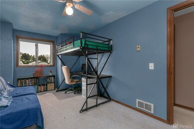 1233 222nd Place SW, Bothell, WA 98021 - photo 3
