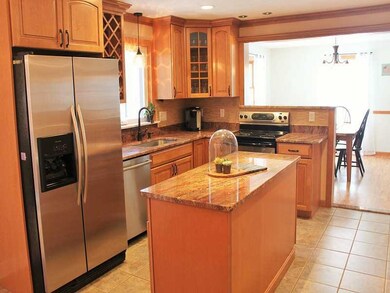 1140 Slocum Rd, Saunderstown, RI 02874 - photo 6